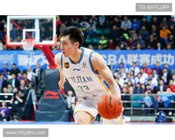 赵泰隆：从篮球新星到职业生涯巅峰的奋斗历程与心路历程探讨